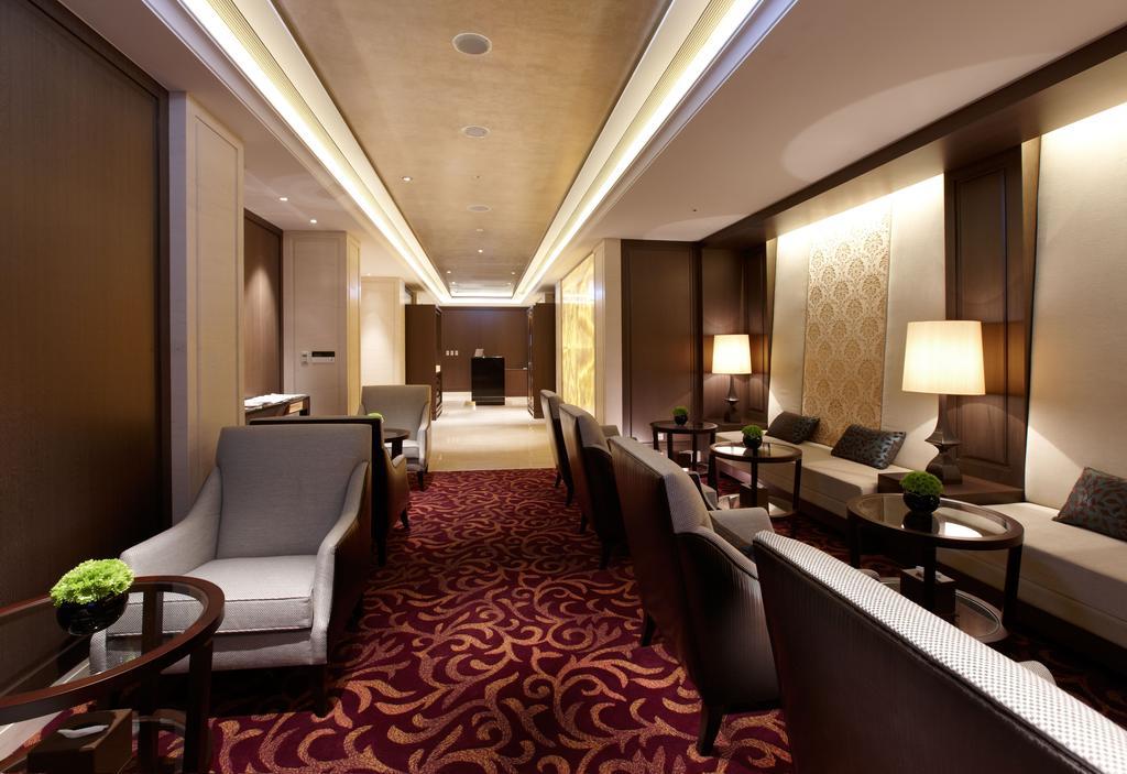 Hotel The Okura Prestige Tchaj-pej Exteriér fotografie The lounge at the airport