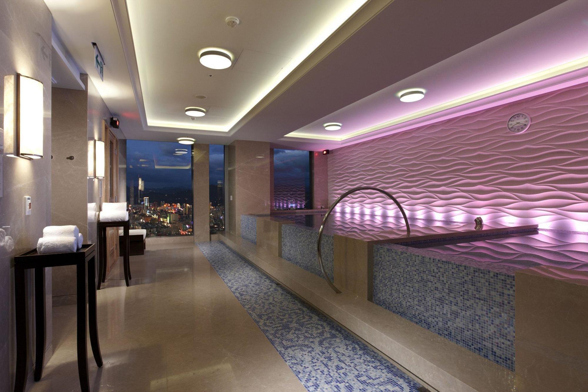 Hotel The Okura Prestige Tchaj-pej Exteriér fotografie Spa at the Mandarin Oriental, Munich